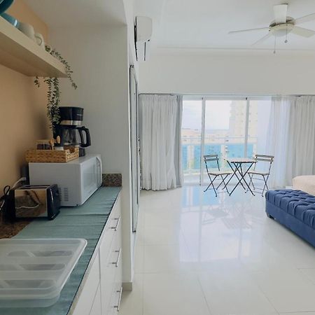 Elegante Aqua Marine Apartamento 璜多里奥 外观 照片
