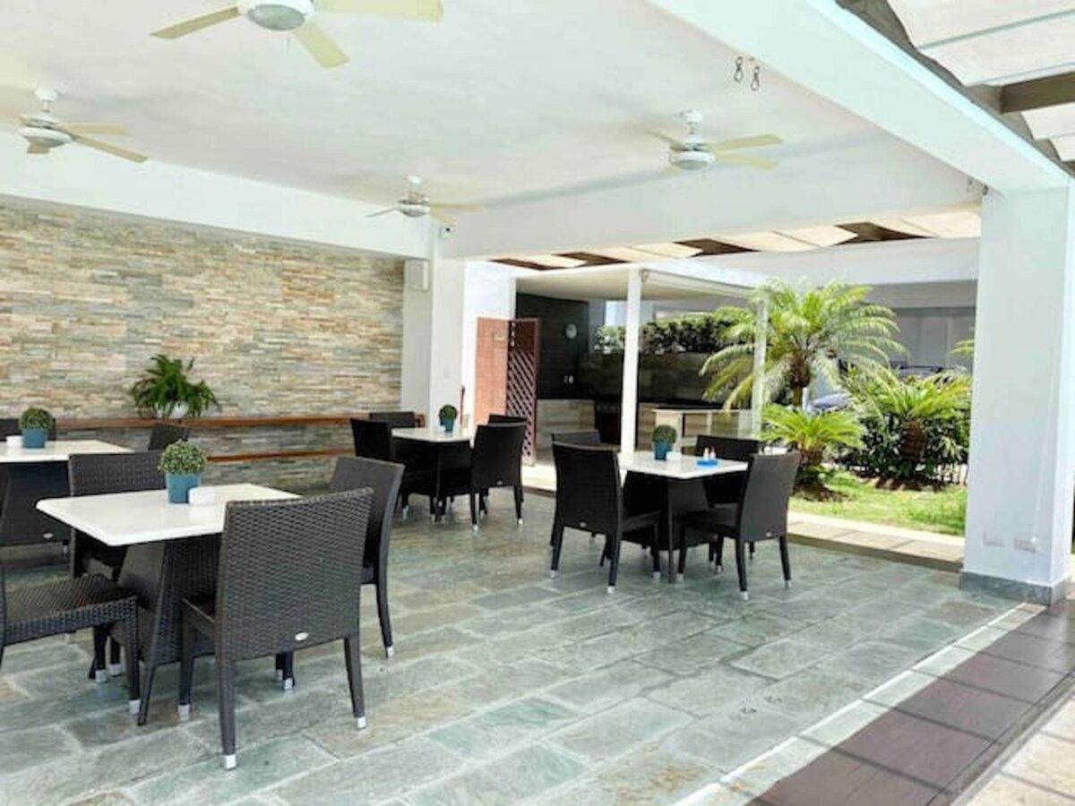Elegante Aqua Marine Apartamento 璜多里奥 外观 照片